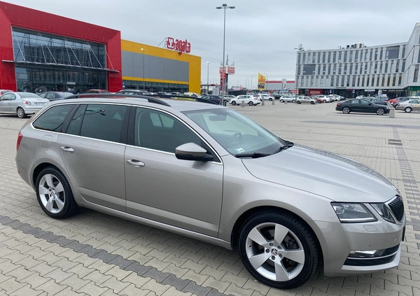 Skoda Octavia cena 62000 przebieg: 177000, rok produkcji 2017 z Lublin małe 407